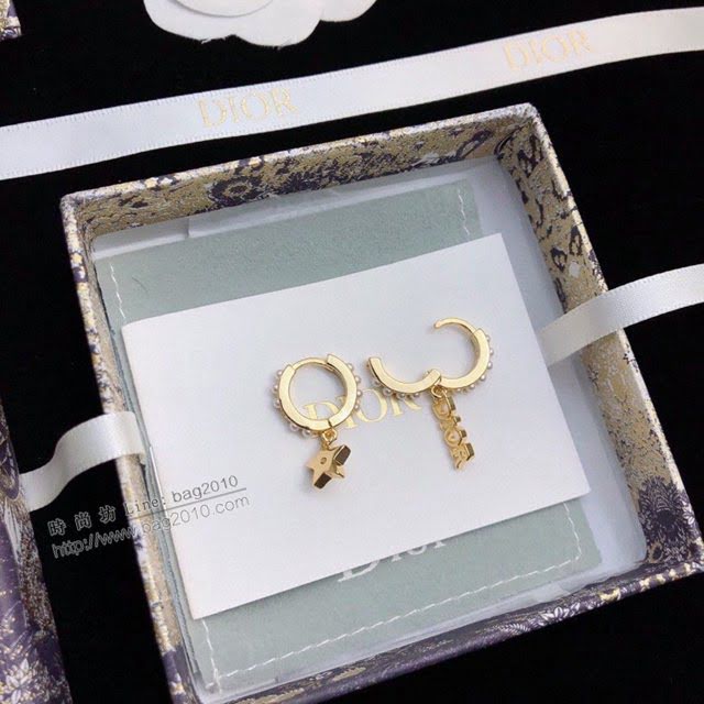 Dior飾品 迪奧經典熱銷款復古耳釘耳吊耳環  zgd1152